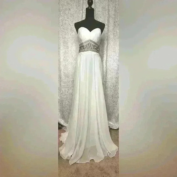 madison james Dresses & Skirts - NWT Madison James White organza dress